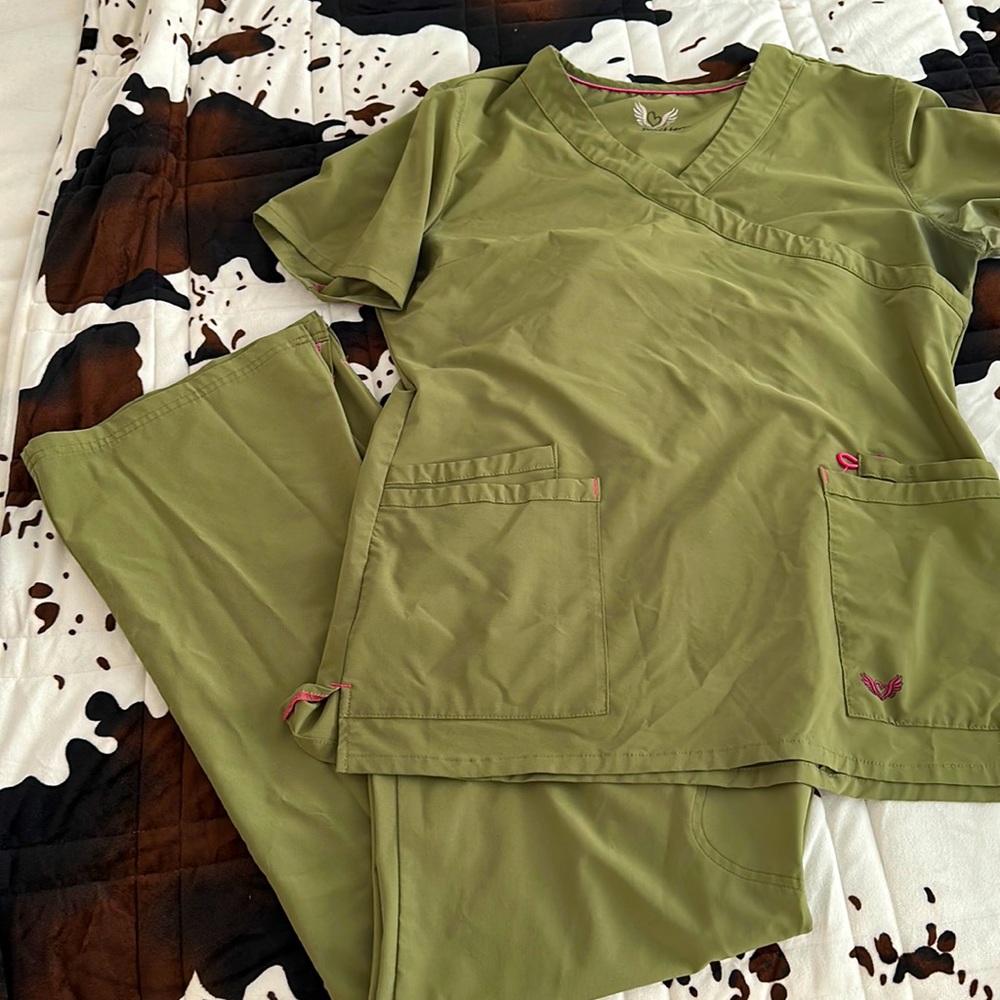 Smitten scrubs